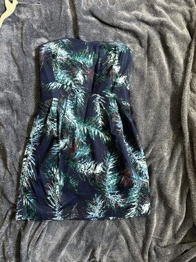 Club Monaco Strapless Navy Tropical Print Mini Dress - size 6